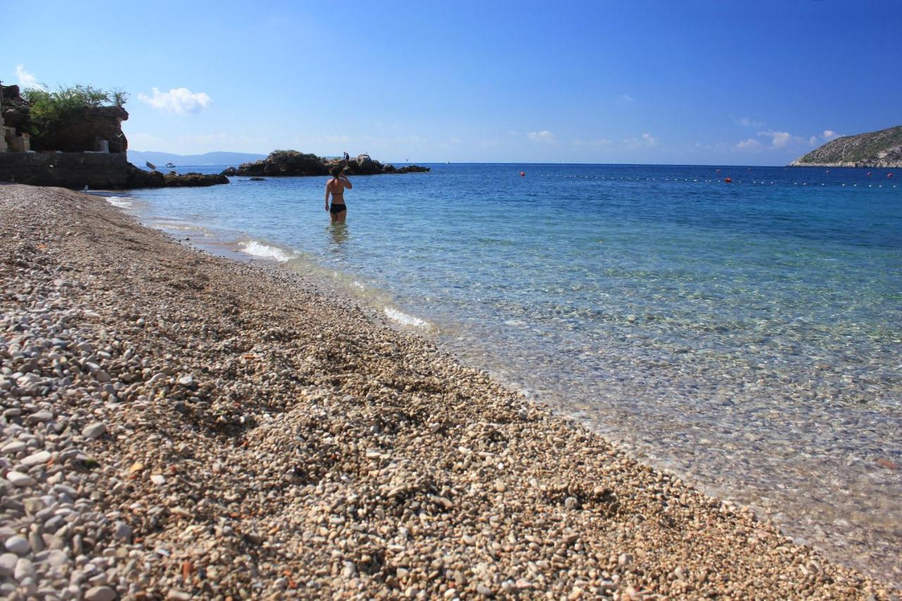 Apartments And Rooms By The Sea Komiza, Vis - 2431 外观 照片
