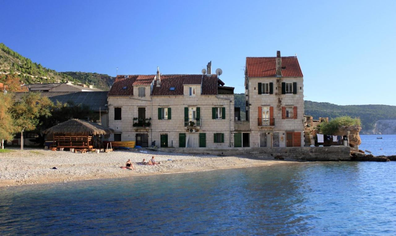 Apartments And Rooms By The Sea Komiza, Vis - 2431 外观 照片