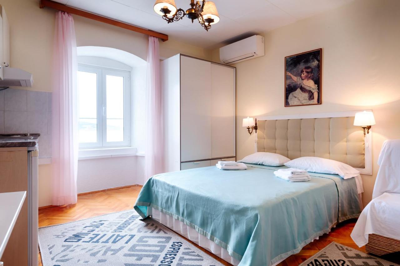 Apartments And Rooms By The Sea Komiza, Vis - 2431 外观 照片