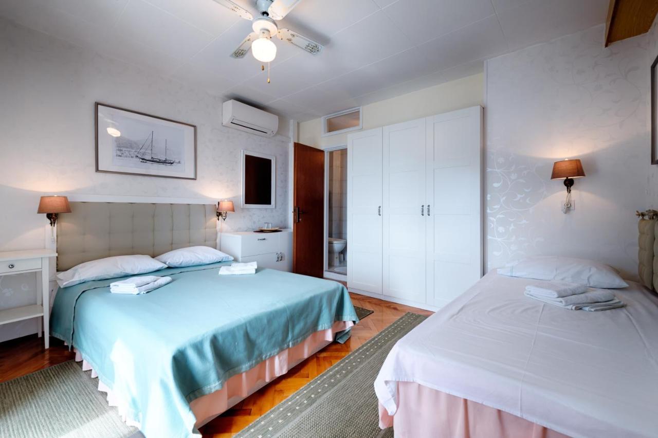Apartments And Rooms By The Sea Komiza, Vis - 2431 外观 照片